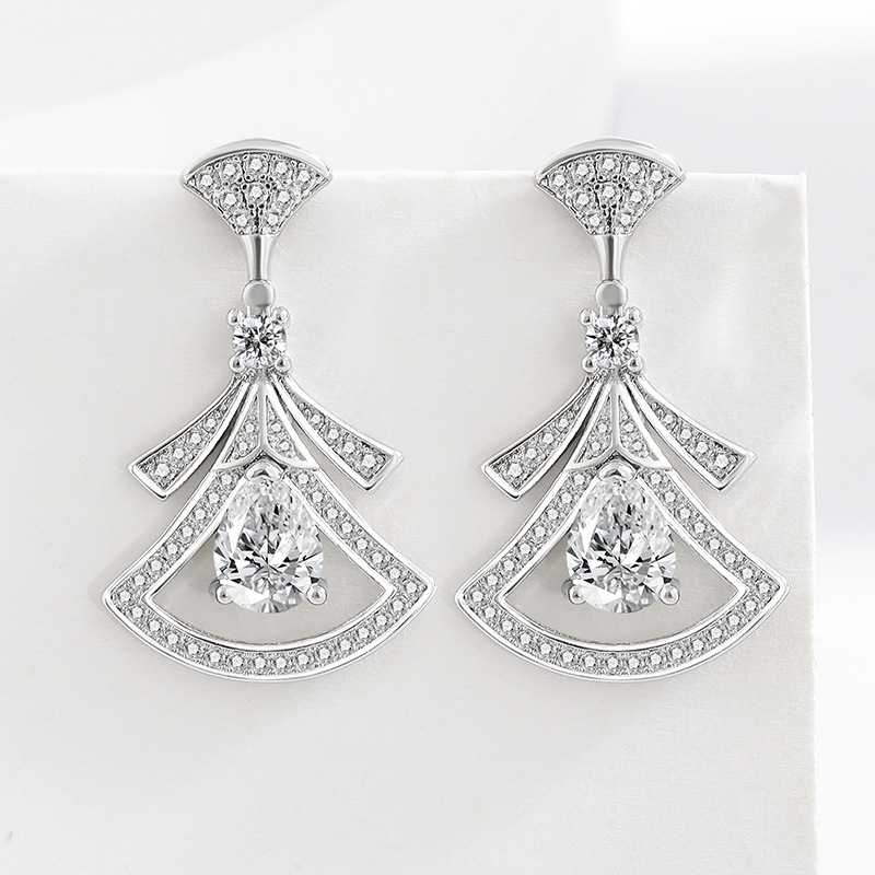 Exquisite Diamond-Set Fan-Shap - Body Jewelry Kit ulasan dan harga